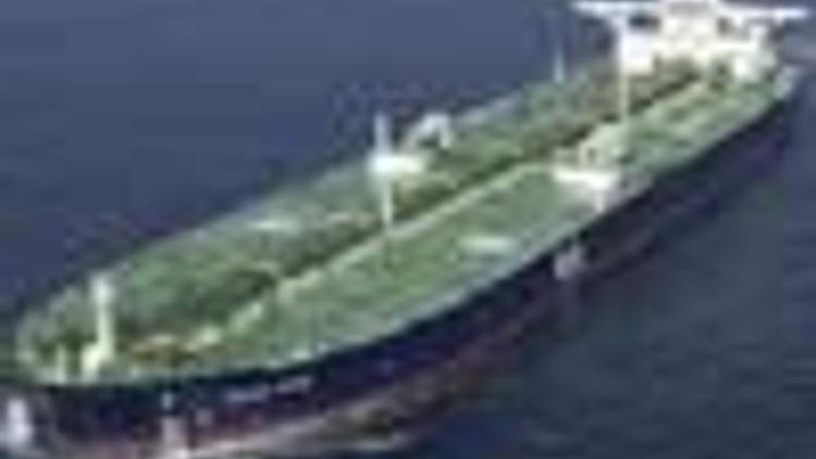 Somali pirates want $15 mln for Saudi supertanker- Islamist leader