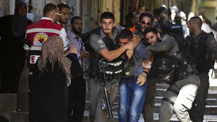 İsrail polisi Mescid-i Aksada ateş açtı
