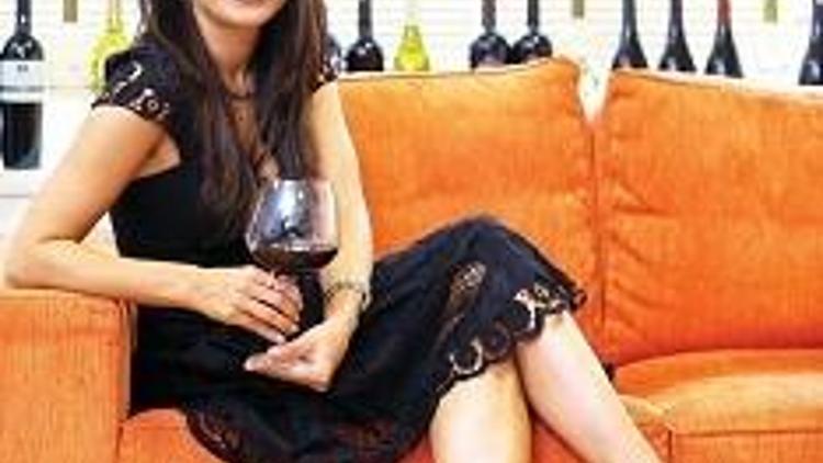 Şarap romantik ortamın zevk katsayısını artırır