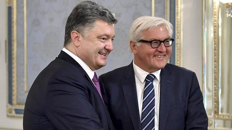 Poroschenko, Steinmeier ile bir araya geldi