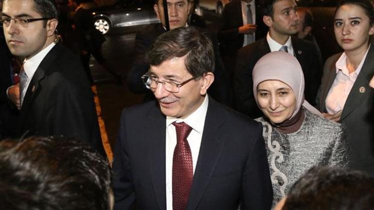 Davutoğlu önce nikaha sonra hastaneye gitti