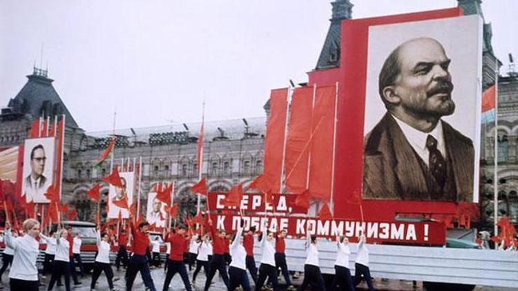 Komünizm ve Nazi propagandasına yasak