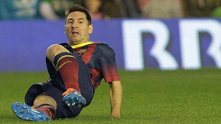 Messi 8 hafta sahalardan uzak kalacak