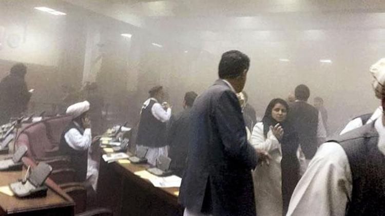 Taliban’dan Afgan Meclisi’ne baskın