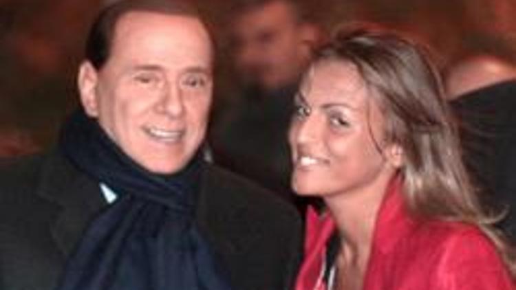 Berlusconinin nişanlısının lezbiyen olduğu iddia edildi