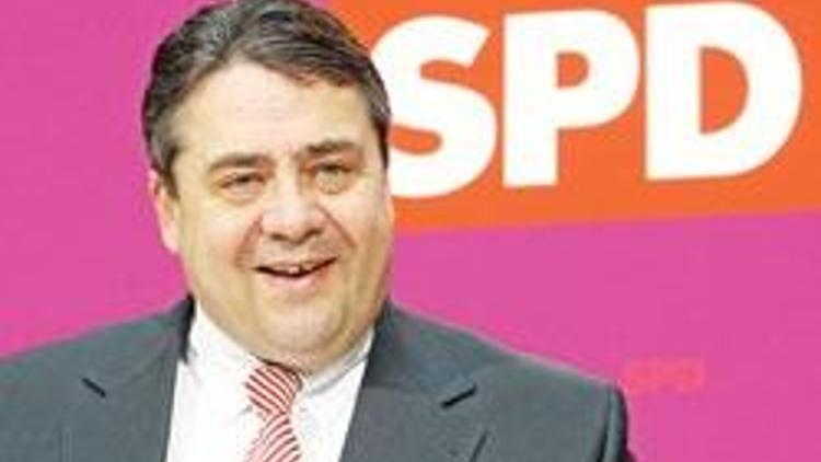Almanya’da SPD lideri Sigmar Gabriel: Hürriyet’e yer verilmeliydi