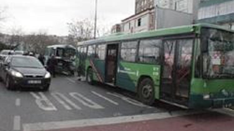 İETT otobüsü kaza yaptı: 12 yaralı