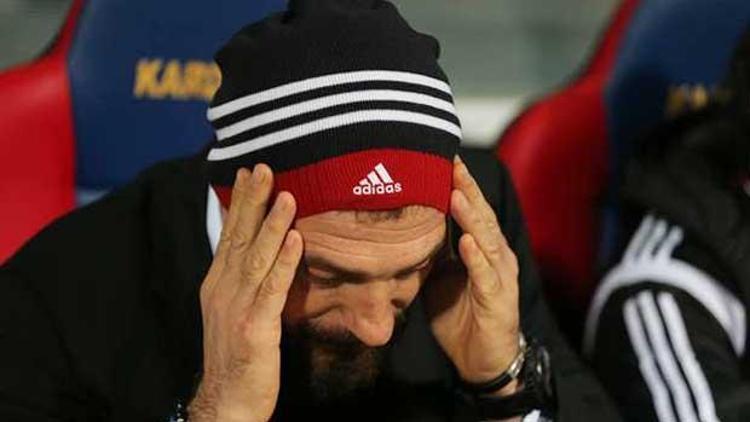 Slaven Bilic lider ama mutsuz