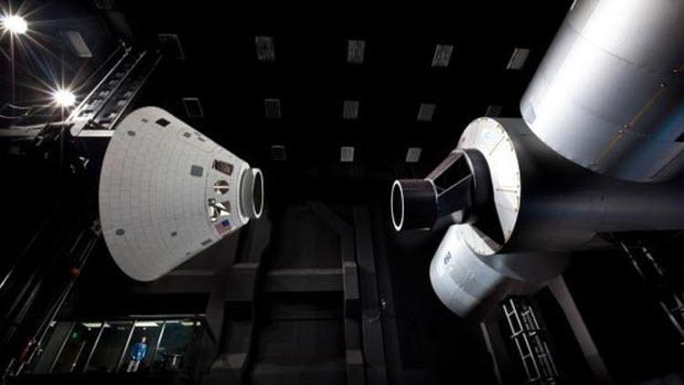 NASA uzay kapsüllerini SpaceX ve Boeing yapacak