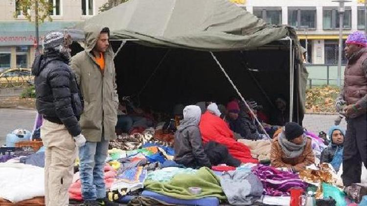 Münihte polis, mültecilerin açlık grevini sona erdirdi