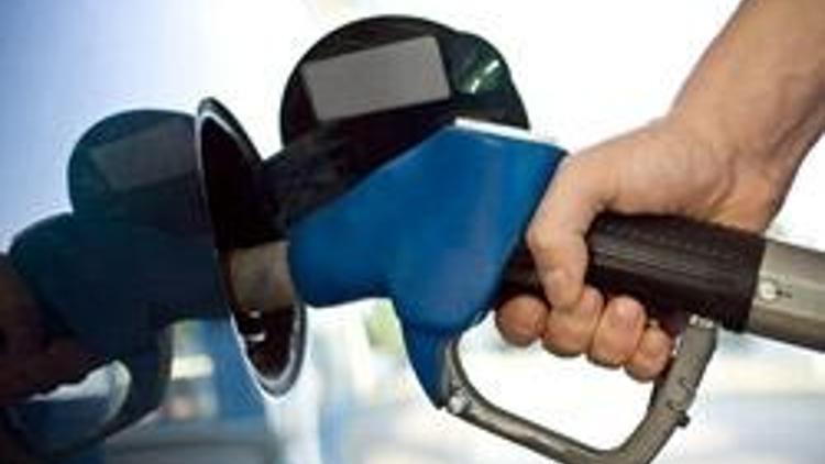 Petrol fiyatları düşmeye devam ediyor