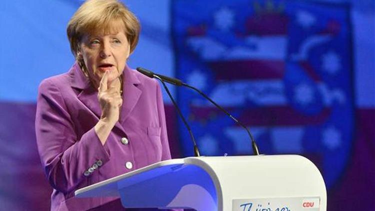 Merkelden casusluk skandalı yorumu: Amerikalıları ikna etmek kolay değil