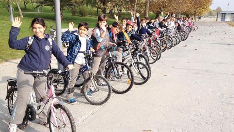 Sağlık Bakanlığı’ndan öğrencilere bisiklet