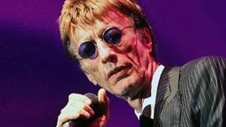 Ünlü solist Robin Gibb hayatını kaybetti