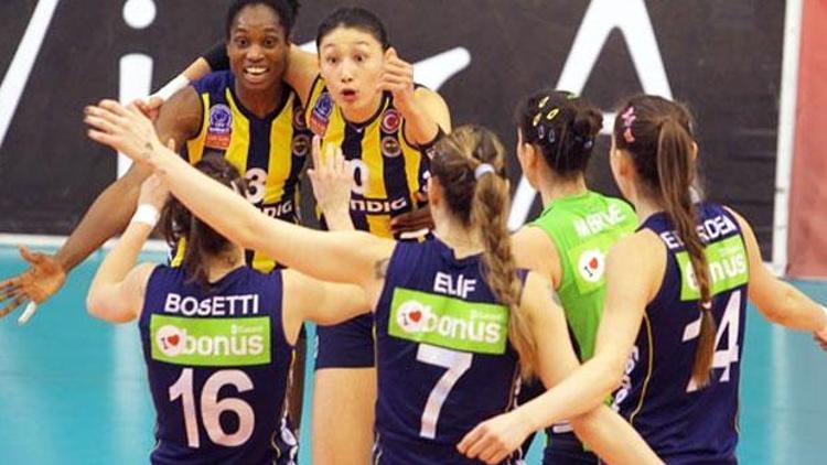 Fenerbahçe Grundig Vakıfbankın ensesinde