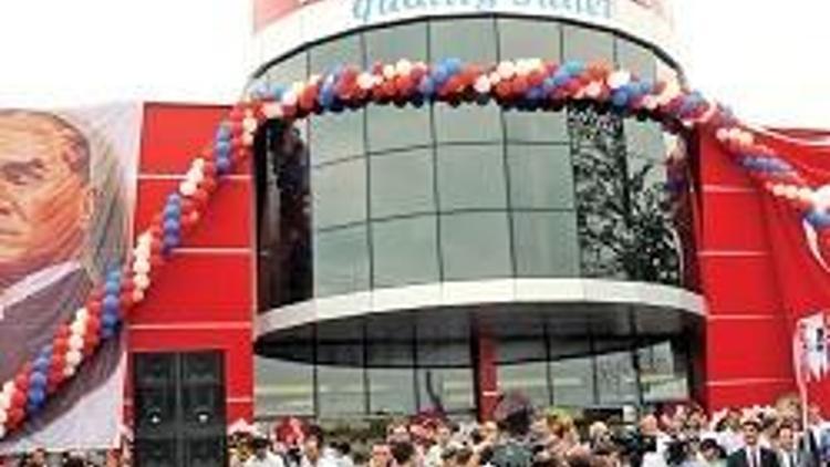 Hopa’da İstanbul Bazaar açıldı 15 bin Gürcü geldi