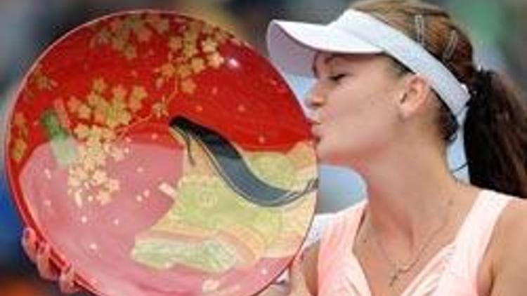 Tokyonun kraliçesi Radwanska