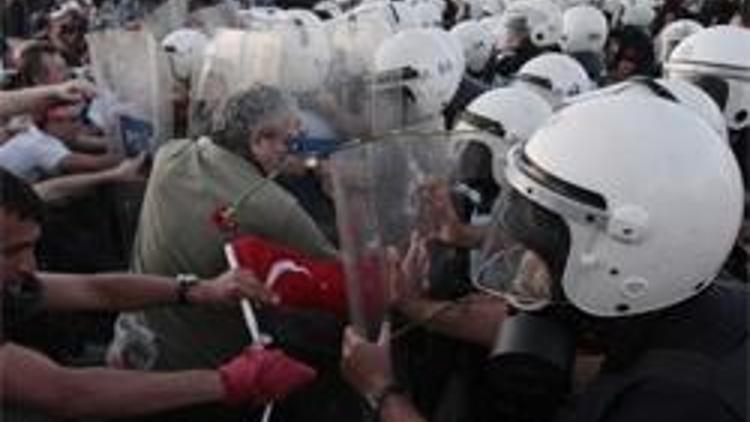 Taksimde polis müdahalesi