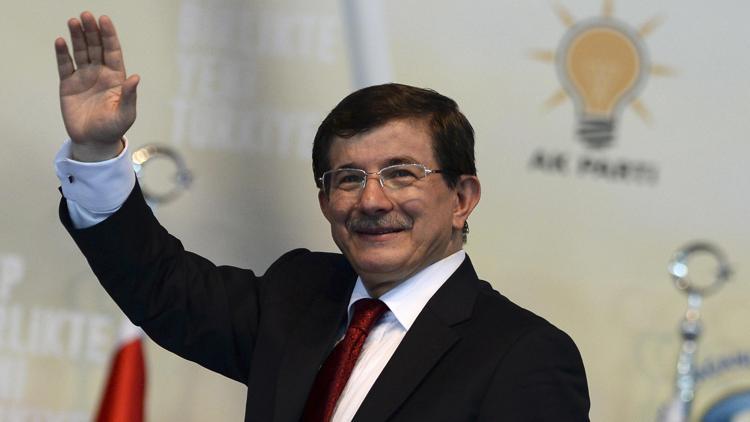 Davutoğlu AK Parti kongresinde konuştu