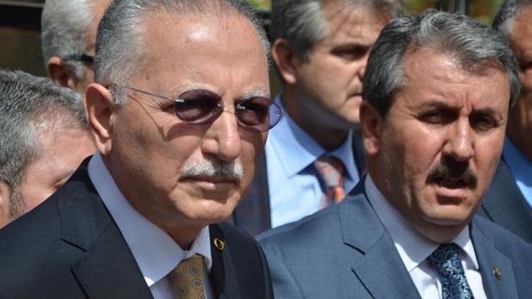 İhsanoğlu, BBP Genel Başkanı Desticiyi ziyaret etti