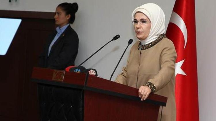 Emine Erdoğan: Kadın meselesinde üniversitelerden beklentimiz büyük