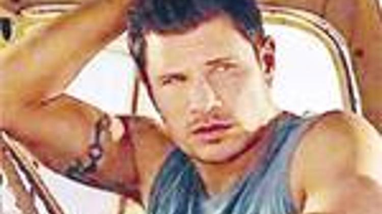 Nick Lachey baba oluyor