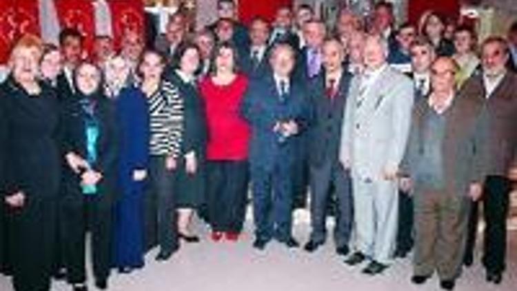 Eski başkan Eke ve 41 kişi MHP’de