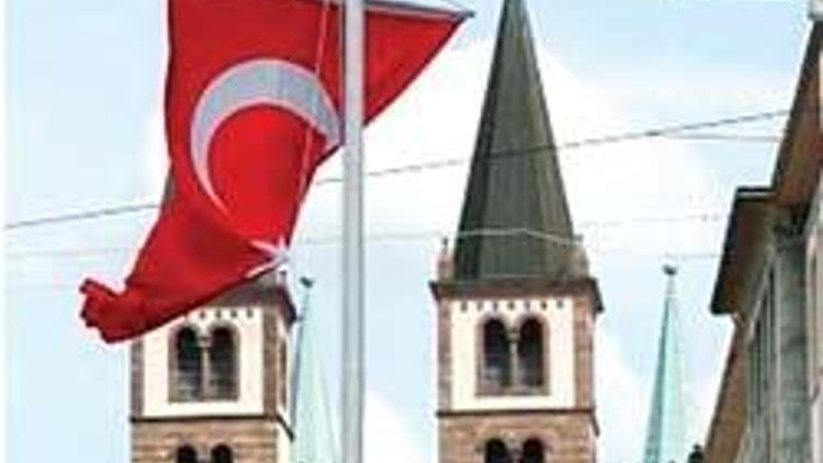 Almanya’da Türk bayrağı krizi