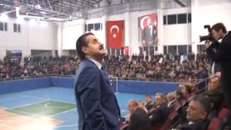 Bakan Faruk Çelik nereye bakıyor