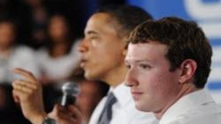 Obama Facebook merkezini ziyaret etti
