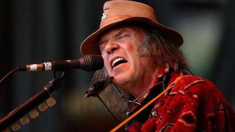 Neil Young, İstanbulda konser verdi