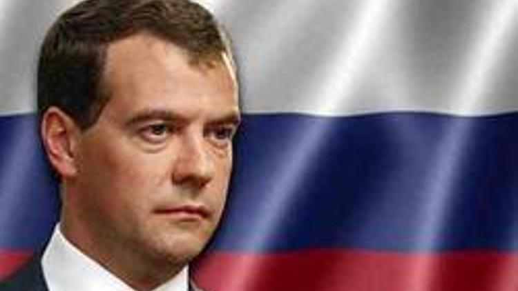 Rusya’da “Ödlek Medvedev, cesur Putin” filmi