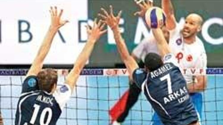 Halkbank pes etmedi