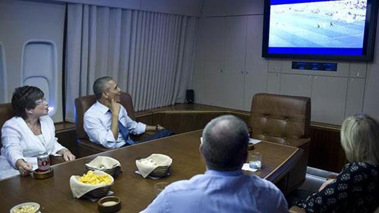 Obama mağlubiyeti Air Force Oneda izledi