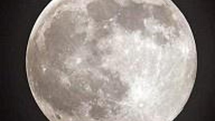 Ay’da buz dolu krater
