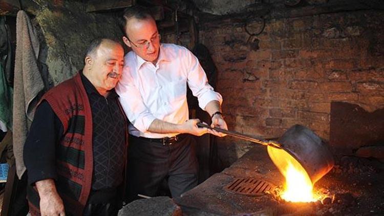 Denizlili bakırcılar mesleğin yok olmasından endişeli