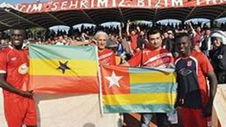 Tribünler coşuyor Balıkesir koşuyor