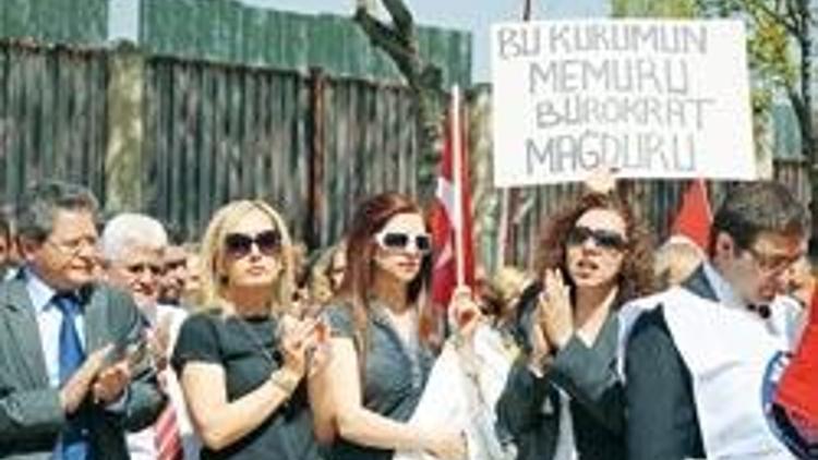 Dışişleri’nde protesto