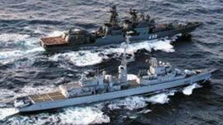 Rus savaş gemileri Suriyeye gidiyor
