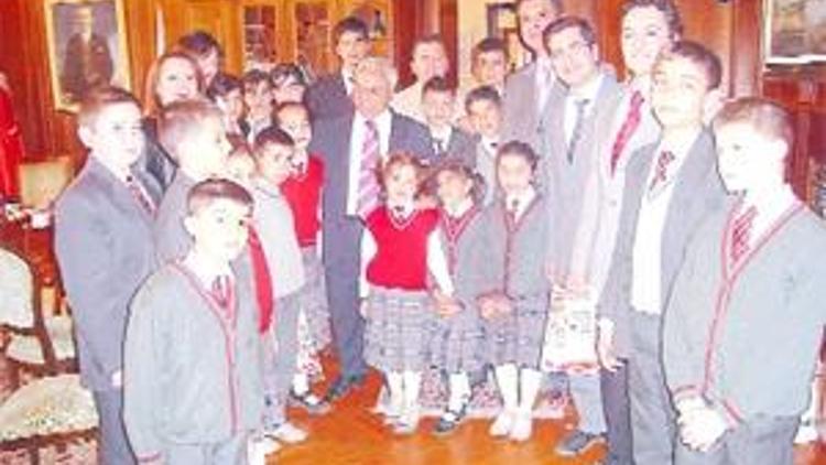 Topladıkları imzaları Bakan Koç’a sundular