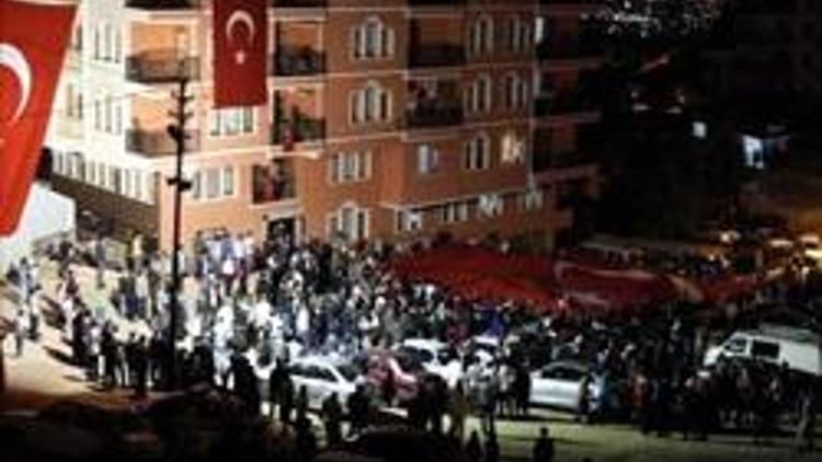 Saat gece yarısı 00.00... Ankarada şehit eylemi
