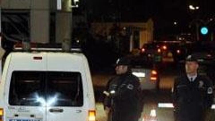 Bomba yüklü asker kamyonuna polis gözaltısı