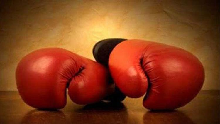 Kick boks müsabakaları başladı