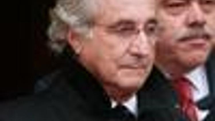 SEC, Madoff agree to settle civil fraud case, funds to be returned