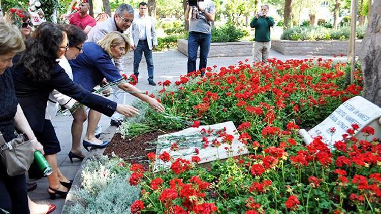 Zübeyde Hanım Anneler Günü’nde anıldı