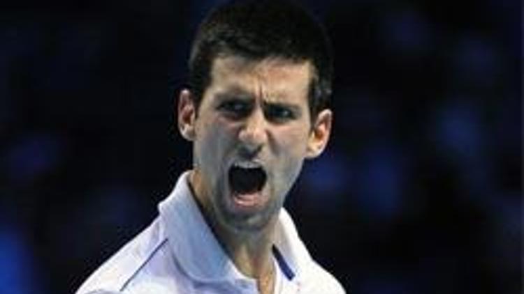 Djokovic galibiyetle başladı