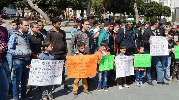 Antalya’daki Suriyelilerden ücretsiz eğitim ve sağlık eylemi