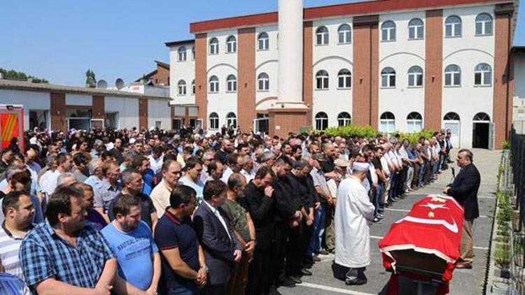 Düşen uçaktaki Türk yolcunun cenaze namazı kılındı