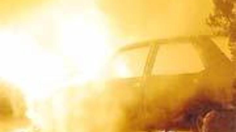 Kaskoya 20 YTL fazla ödeyen yanan arabasına üzülmüyor