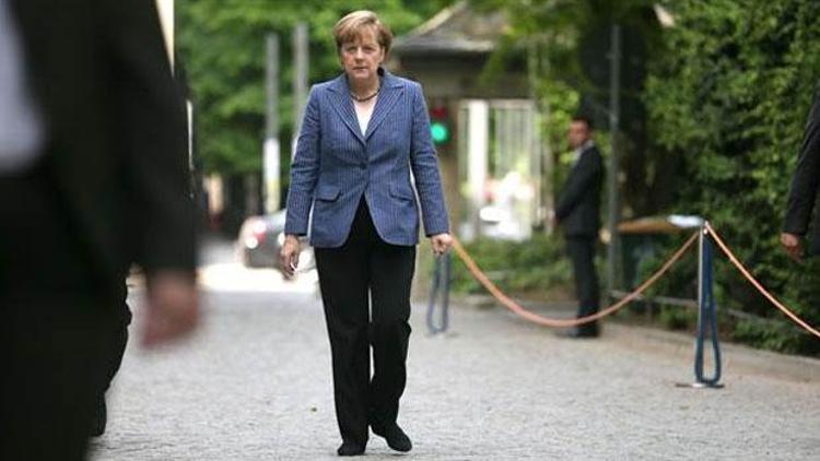 AP seçimlerinde Merkel oy kaybetti